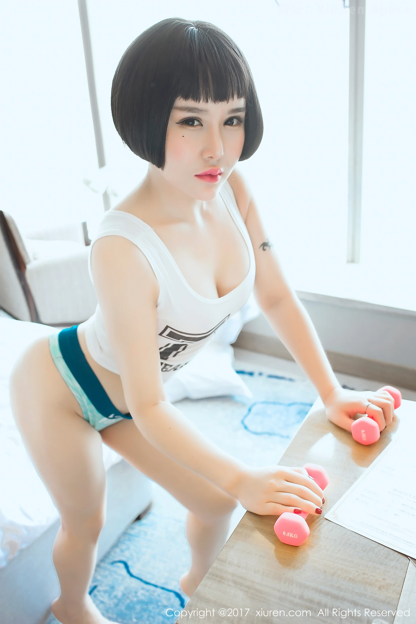 图片[2]-[XiuRen秀人网]VOL.794 嫩模佑熙白色连体开胸死库水秀浑圆美乳完美诱惑写真44P-秀人网官方网站